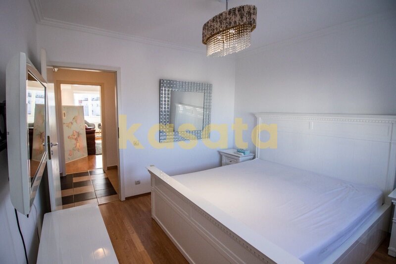 Dorobanti 2 camere de vanzare 50 mp, renovat, decomandat